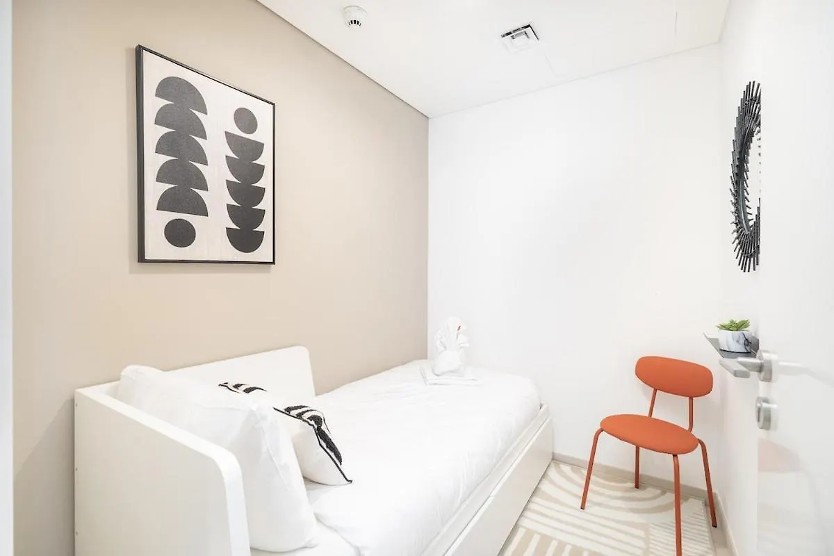Luxurious 4-Bedrooms Near Burj Khalifa And Dubai Mall In Downtown! 0*,