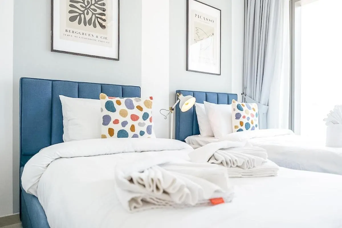 Luxurious 4-Bedrooms Near Burj Khalifa And Dubai Mall In Downtown! 0*,