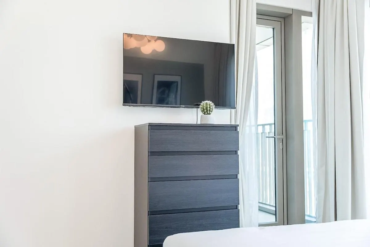 Apartment Luxurious 4-Bedrooms Near Burj Khalifa And Dubai Mall In Downtown!