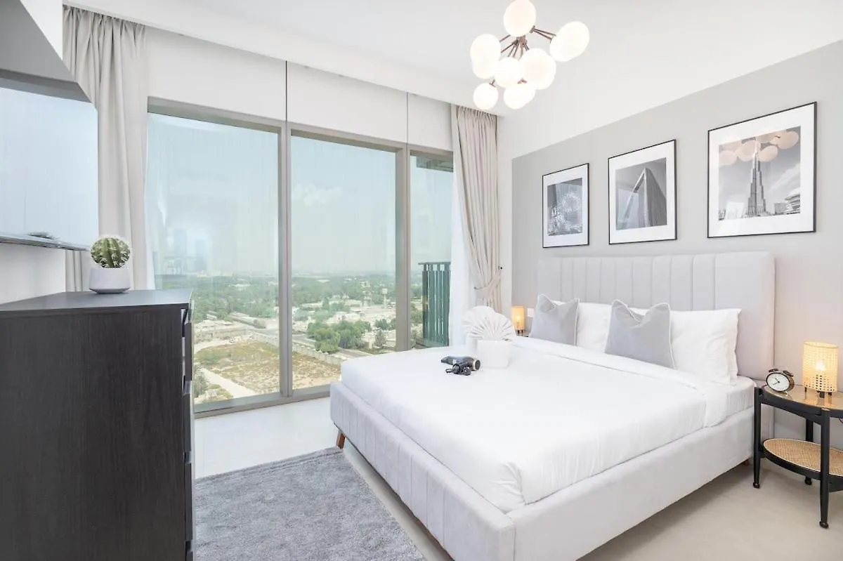 Luxurious 4-Bedrooms Near Burj Khalifa And Dubai Mall In Downtown! 0*,  United Arab Emirates